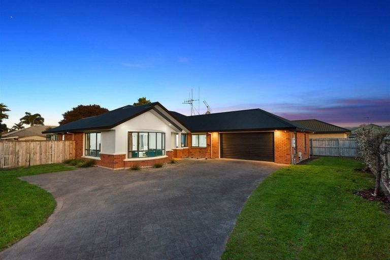 Photo of property in 40a Cairns Crescent, Rototuna, Hamilton, 3210