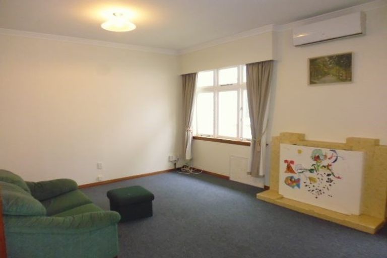 Photo of property in 39 Kings Crescent, Hutt Central, Lower Hutt, 5010