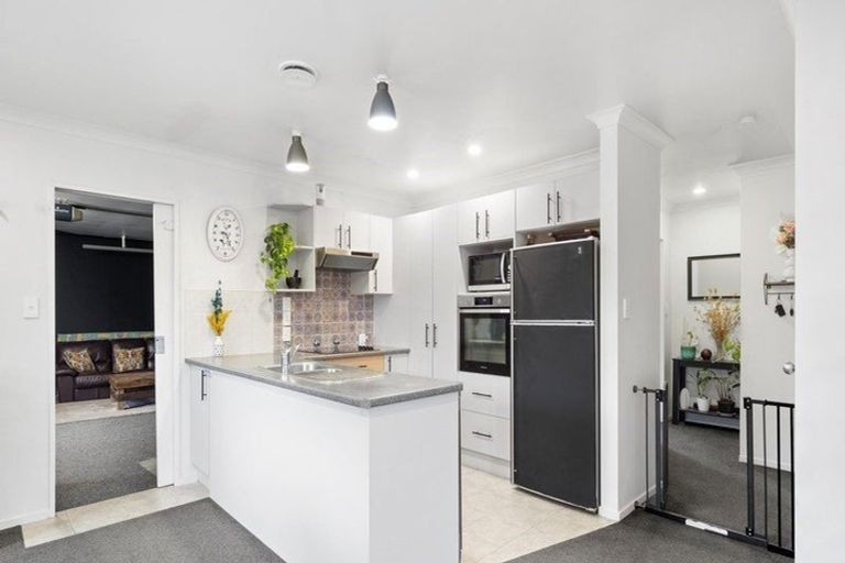 Photo of property in 61a Kayes Road, Pukekohe, 2120