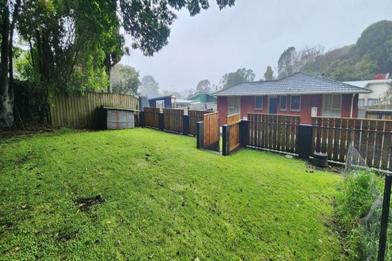 Photo of property in 14a Brixham Place, Merrilands, New Plymouth, 4312
