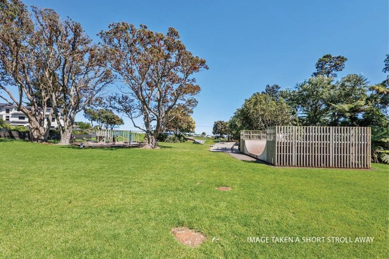 Photo of property in 45 Mcfarlane Street, Oakura, 4314