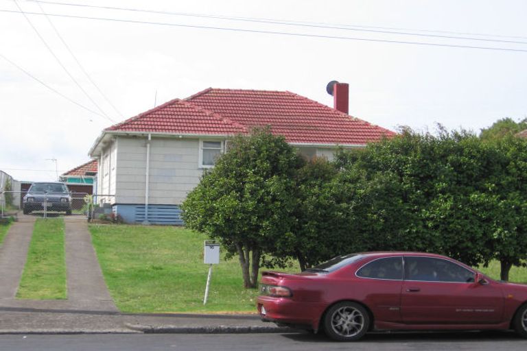 Photo of property in 16 Jolson Road, Mount Wellington, Auckland, 1062