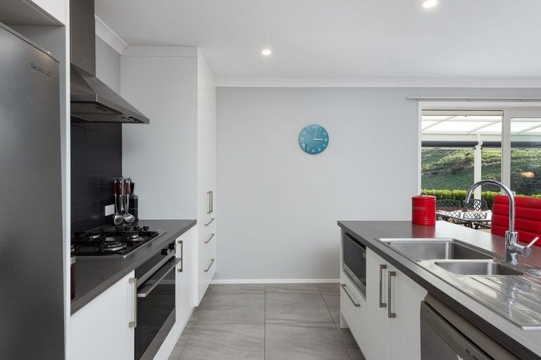 Photo of property in 21 Bob Carter Place, Welcome Bay, Tauranga, 3175