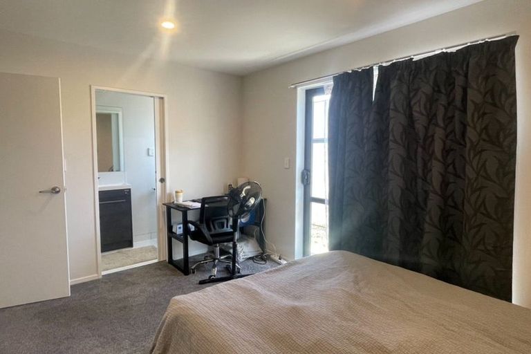 Photo of property in 72 Accolage Boulevard, Kumeu, 0810