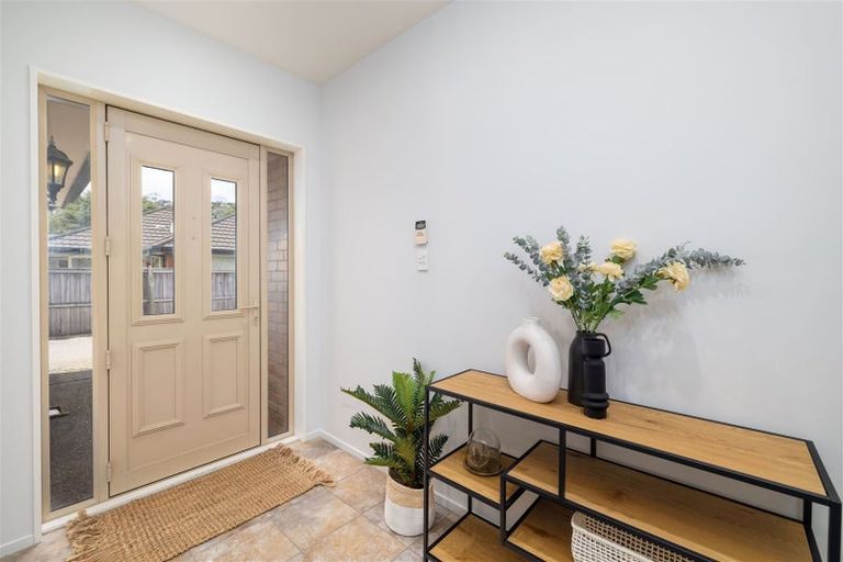 Photo of property in 8 Piper Lane, Beckenham, Christchurch, 8023