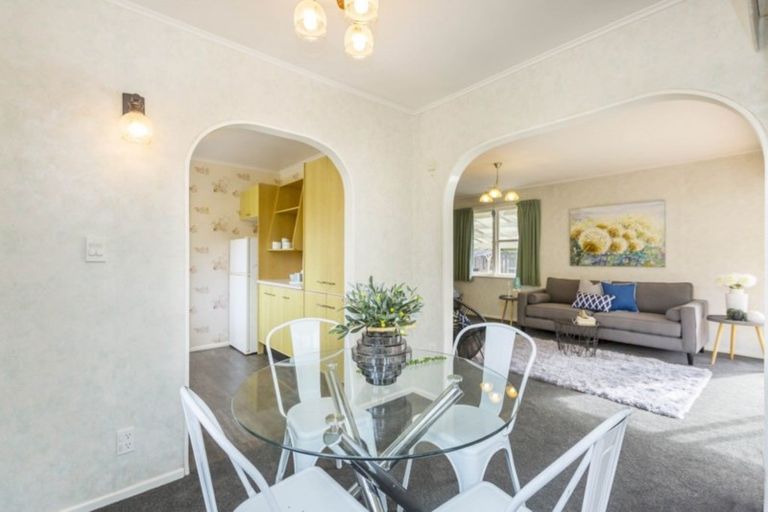 Photo of property in 5 Pokaka Street, Birchville, Upper Hutt, 5018