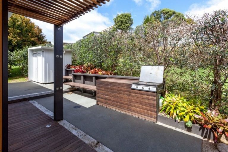 Photo of property in 118 Onemana Drive, Onemana, Whangamata, 3691