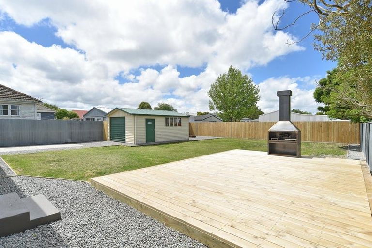 Photo of property in 4 Lindon Street, Rangiora, 7400
