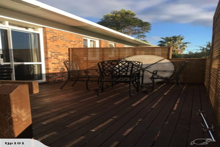 Photo of property in 2/449 Beach Road, Mairangi Bay, Auckland, 0630