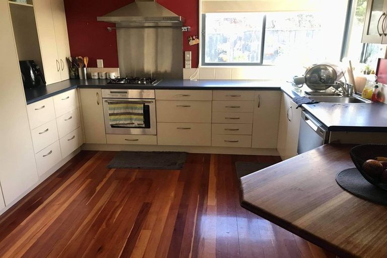 Photo of property in 24 Clearview Drive, Milson, Palmerston North, 4414