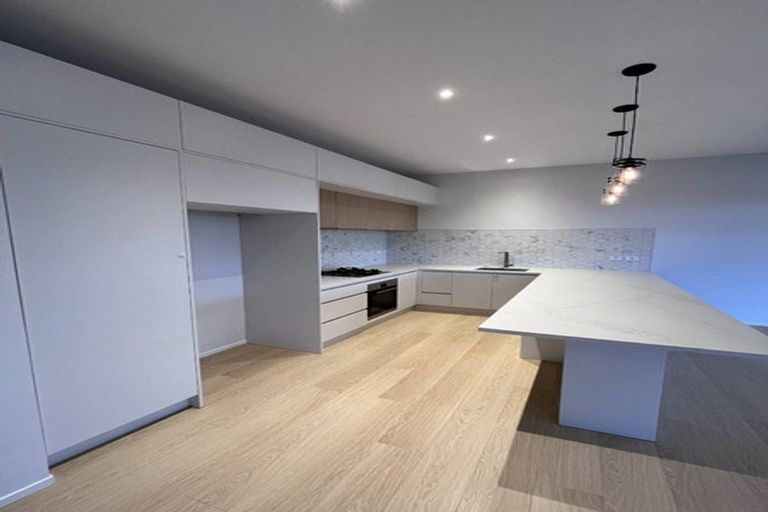 Photo of property in 2 Parachute Crescent, Papakura, 2110