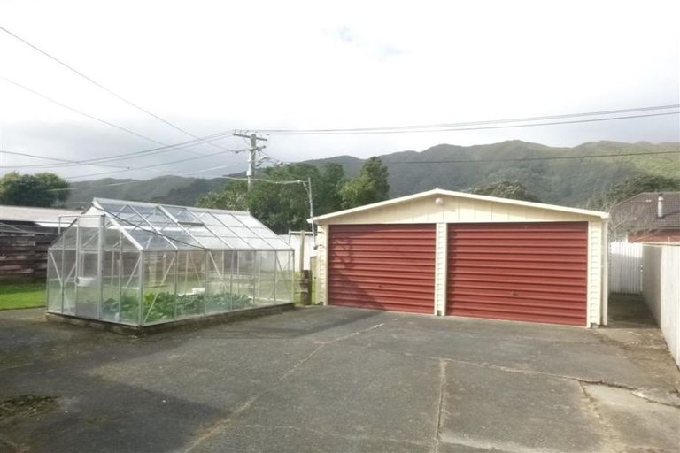 Photo of property in 14 Atiawa Crescent, Waiwhetu, Lower Hutt, 5010