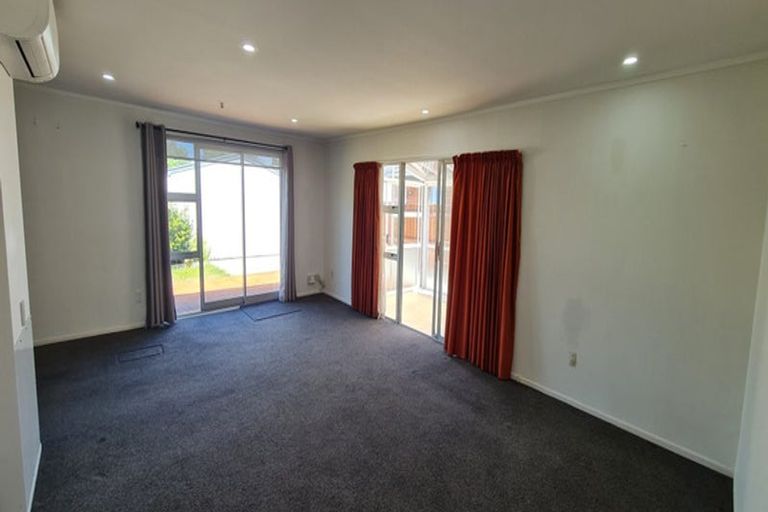 Photo of property in 8a Elizabeth Avenue, Heretaunga, Upper Hutt, 5018