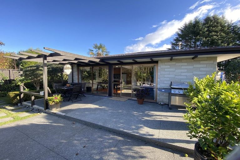 Photo of property in 1 Kopanga Road, Havelock North, 4130
