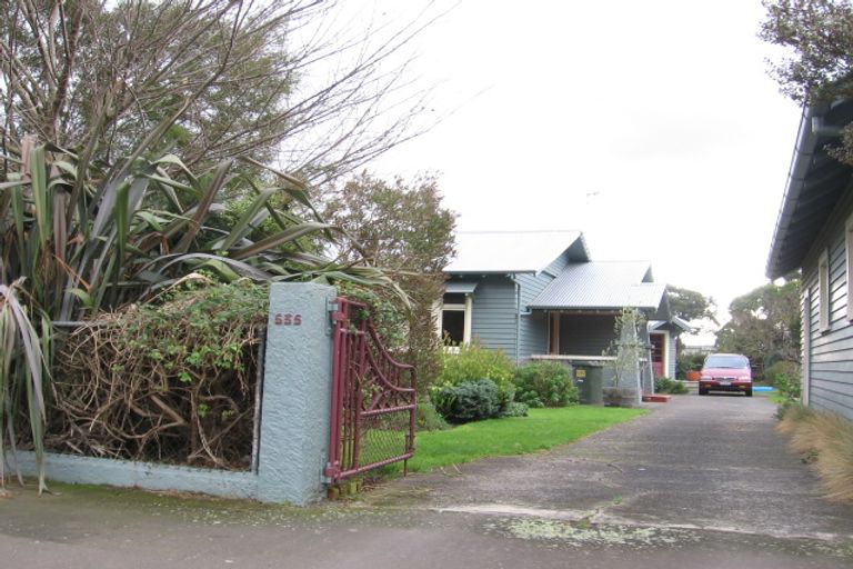 Photo of property in 535 Featherston Street, Roslyn, Palmerston North, 4414