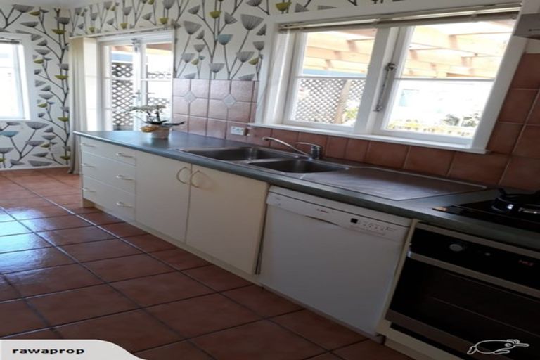 Photo of property in 18 Dakota Avenue, Beach Haven, Auckland, 0626