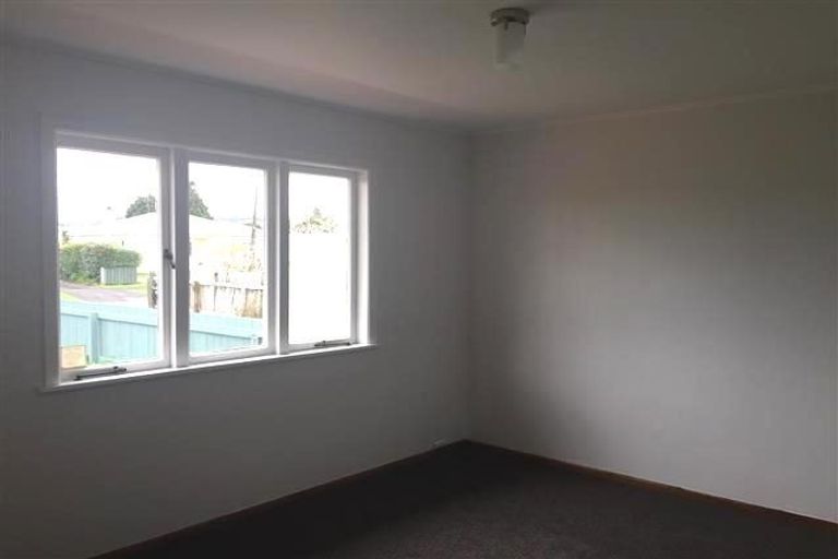 Photo of property in 24 Bunnythorpe Road, Papakura, 2110