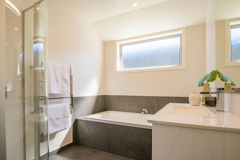 Photo of property in 51 Molyneux Avenue, Cromwell, 9310