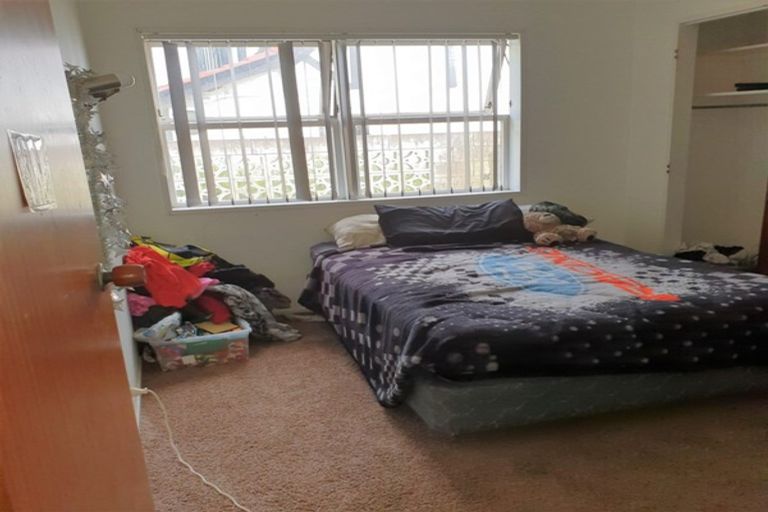 Photo of property in 19 Racecourse Road, Waiuku, 2123