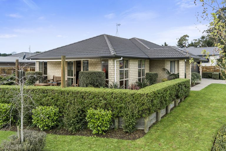 Photo of property in 2 Mortlake Heights, Pyes Pa, Tauranga, 3112