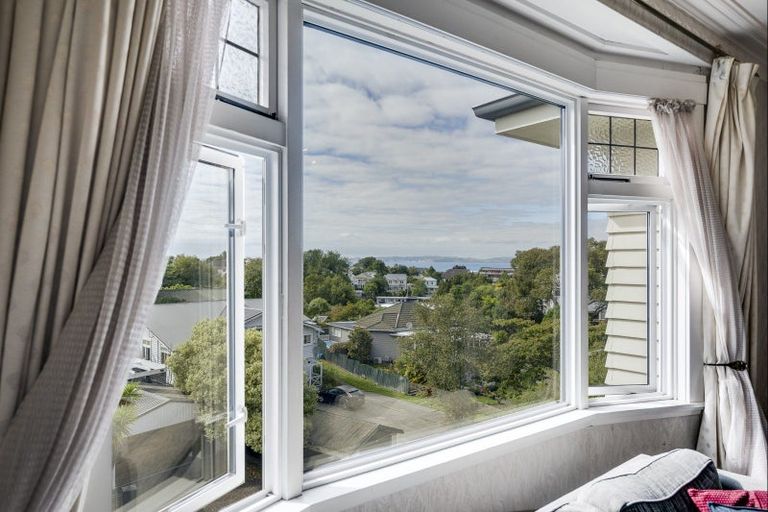 Photo of property in 18 France Road, Bluff Hill, Napier, 4110