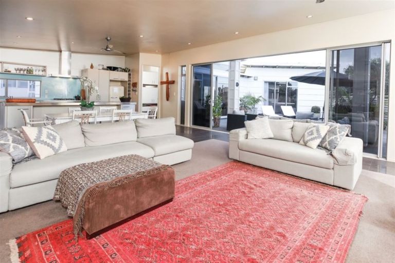 Photo of property in 10b Longboard Drive, Waihi Beach, 3611