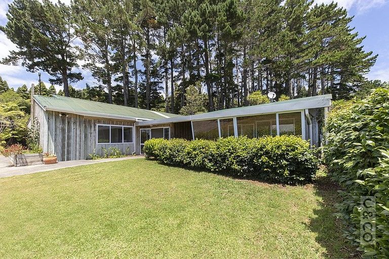 Photo of property in 306 Taiapa Road, Muriwai, 0881