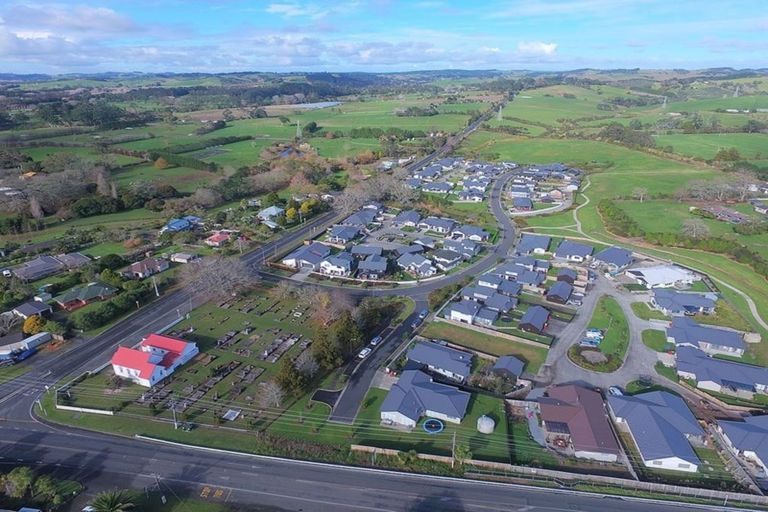 Photo of property in 12 Magnolia Lane, Kaukapakapa, Helensville, 0875