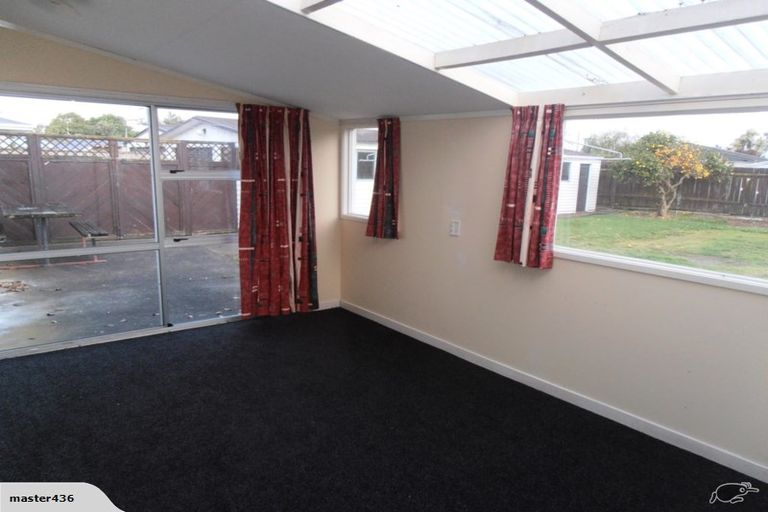 Photo of property in 34 Raglan Avenue, Cloverlea, Palmerston North, 4412