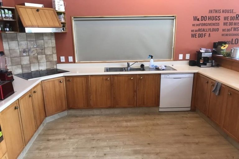 Photo of property in 43 Greenvalley Rise, Glenfield, Auckland, 0629