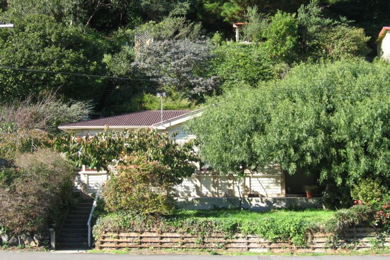 Photo of property in 317 Muritai Road, Eastbourne, Lower Hutt, 5013