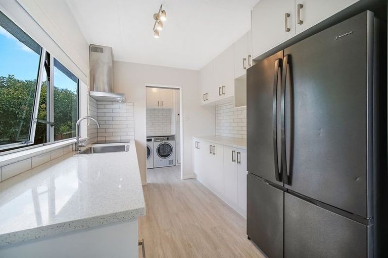 Photo of property in 1/30 Kereru Street, Henderson, Auckland, 0612