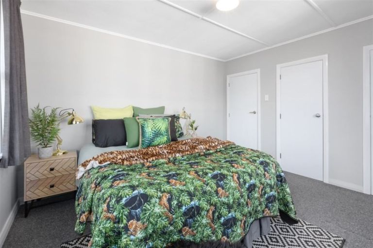 Photo of property in 27 Te Puke Street, Titahi Bay, Porirua, 5022