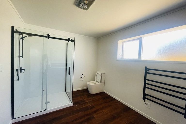 Photo of property in 1/54 Lynwood Road, New Lynn, Auckland, 0600