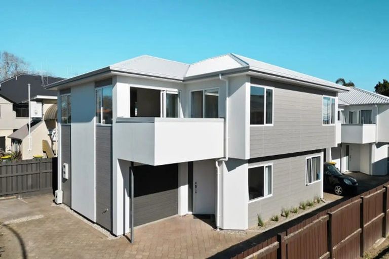 Photo of property in 1/1161 Victoria Street, Whitiora, Hamilton, 3200