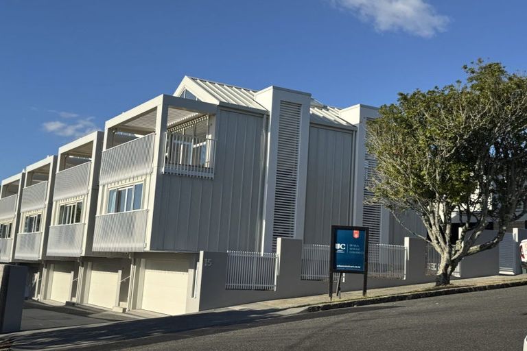 Photo of property in 1/15 Walton Street, Sydenham, Christchurch, 8023