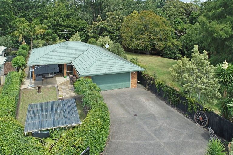 Photo of property in 24 Ranch Place, Pukekohe, 2120