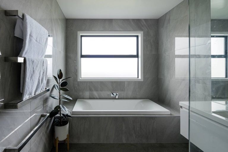 Photo of property in 16 Kaniera Terrace, Cambridge, 3434