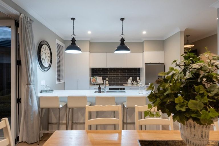 Photo of property in 8 Cassinia Close, Papamoa Beach, Papamoa, 3118