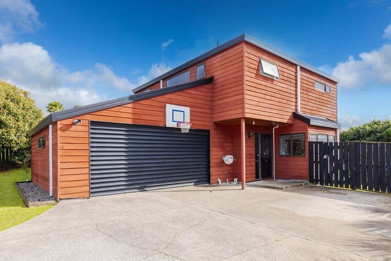 Photo of property in 18 Bartholomew Drive, Nawton, Hamilton, 3200