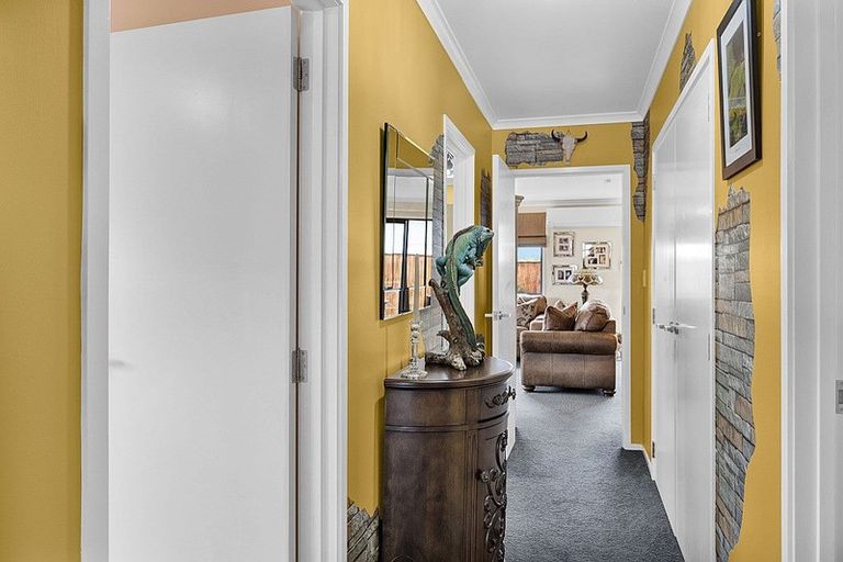 Photo of property in 50 County Drive, Hawera, 4610