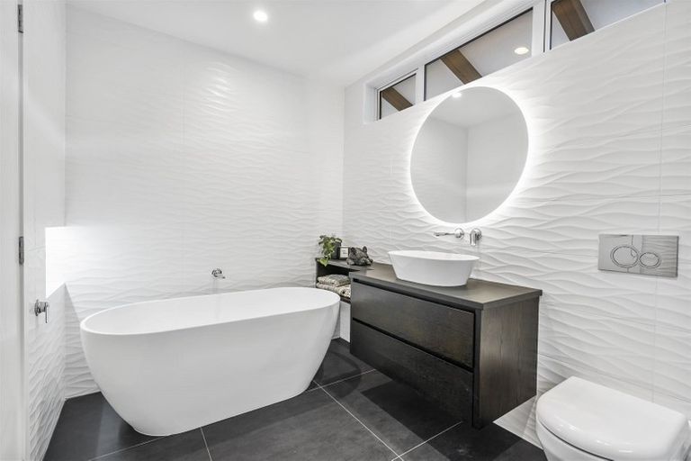 Photo of property in 2/16 Bracken Avenue, Takapuna, Auckland, 0622