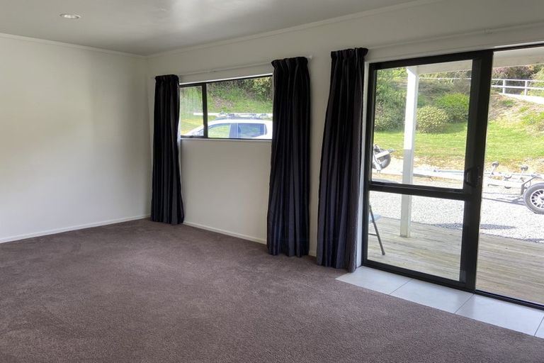 Photo of property in 25 Seaview Crescent, Picton, 7220