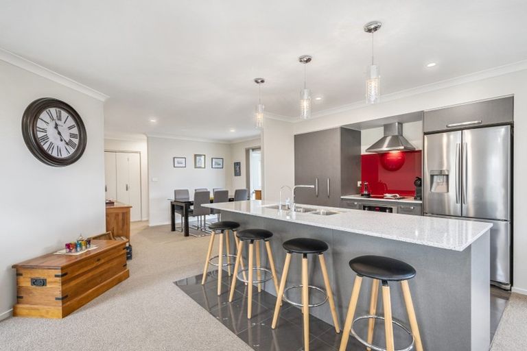 Photo of property in 2 Damien Place, Ohauiti, Tauranga, 3112