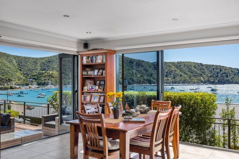 Photo of property in 354b Waikawa Road, Waikawa, Picton, 7220