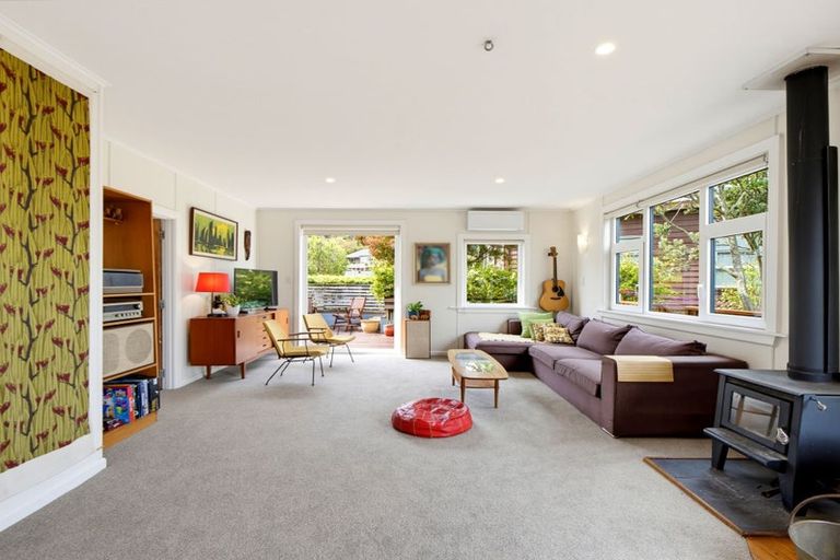 Photo of property in 10 Cornwall Road, Lyttelton, 8082