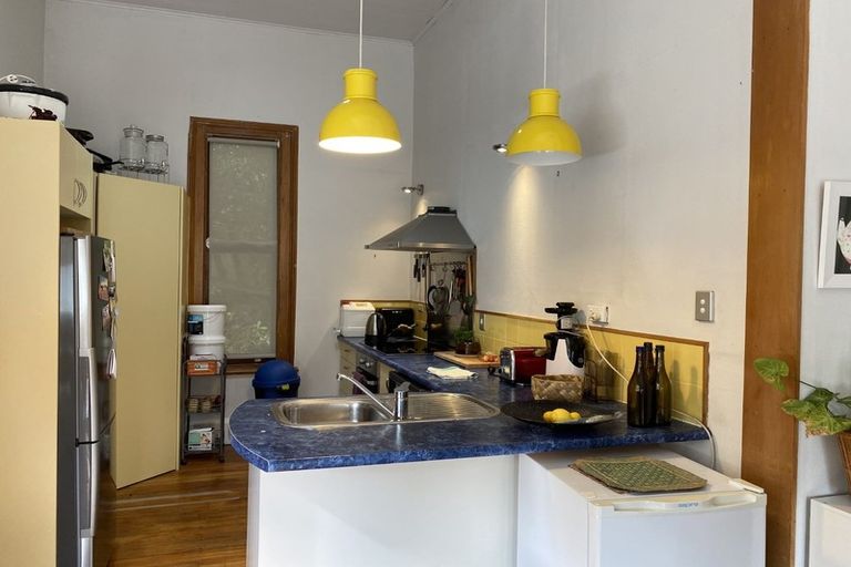 Photo of property in 121 Wellington Street, Picton, 7220