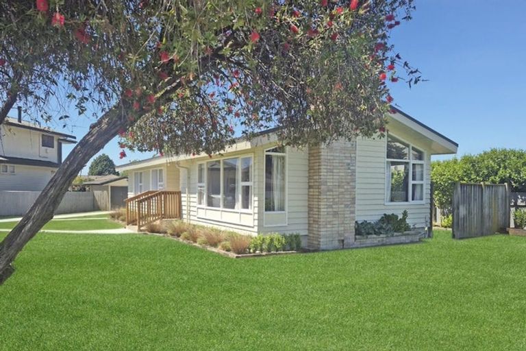 Photo of property in 25 Alamein Crescent, Onekawa, Napier, 4110