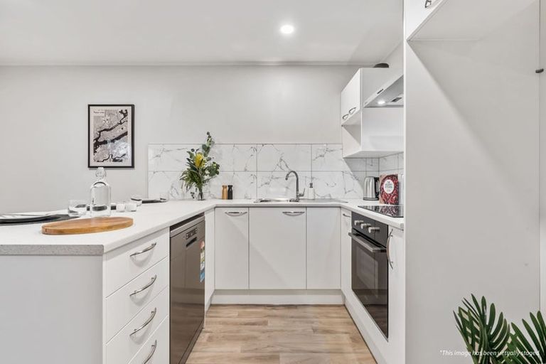 Photo of property in 2/31 Bowater Place, Manurewa, Auckland, 2102