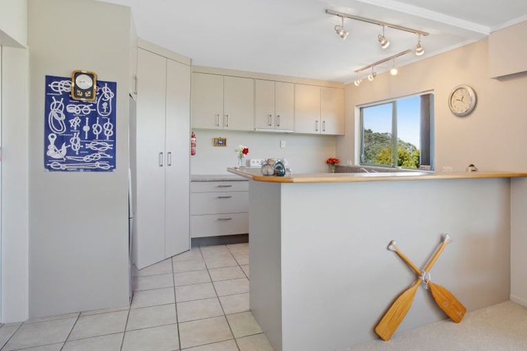 Photo of property in 37 Oneroa Road, Russell, 0202